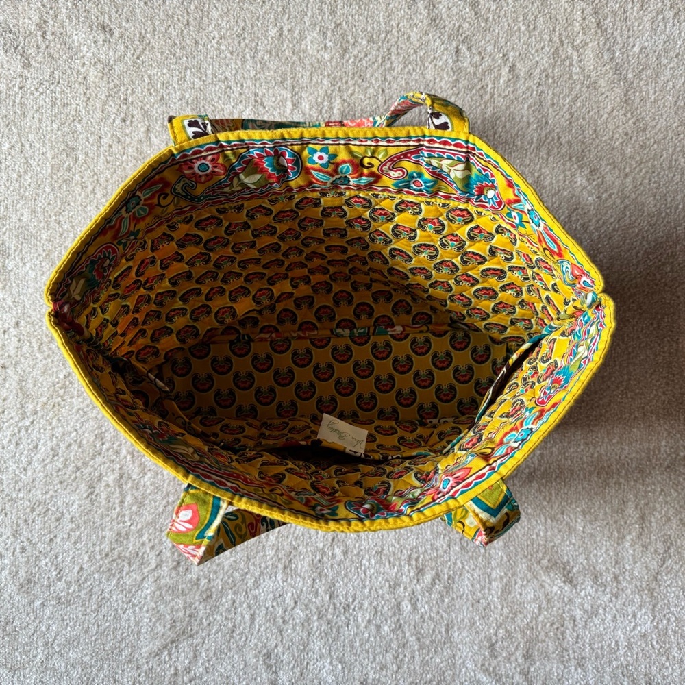 Vera Bradley Tote - Picture 2 of 10